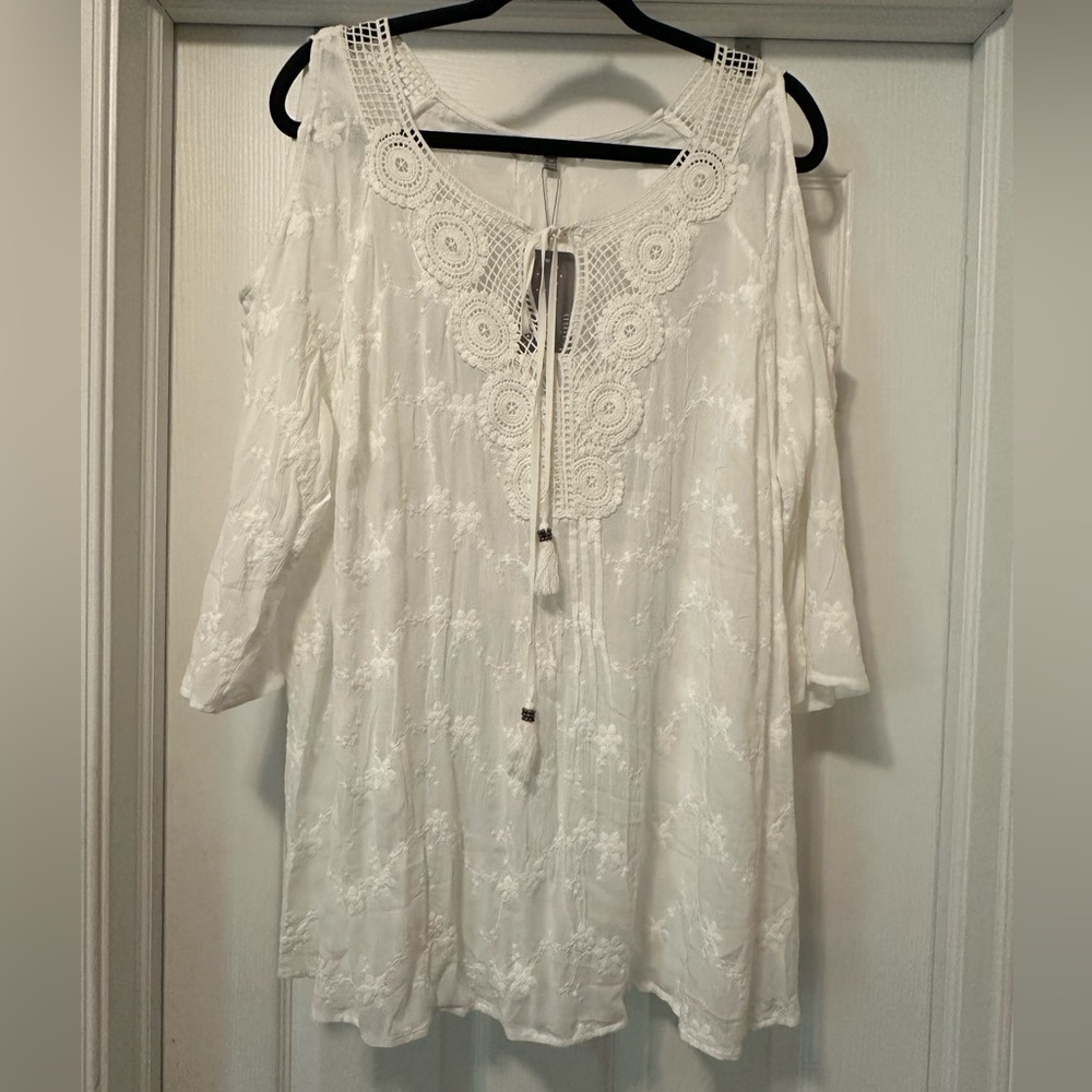 Daniel Rainn White 3/4 Sleeve Tie Front Blouse